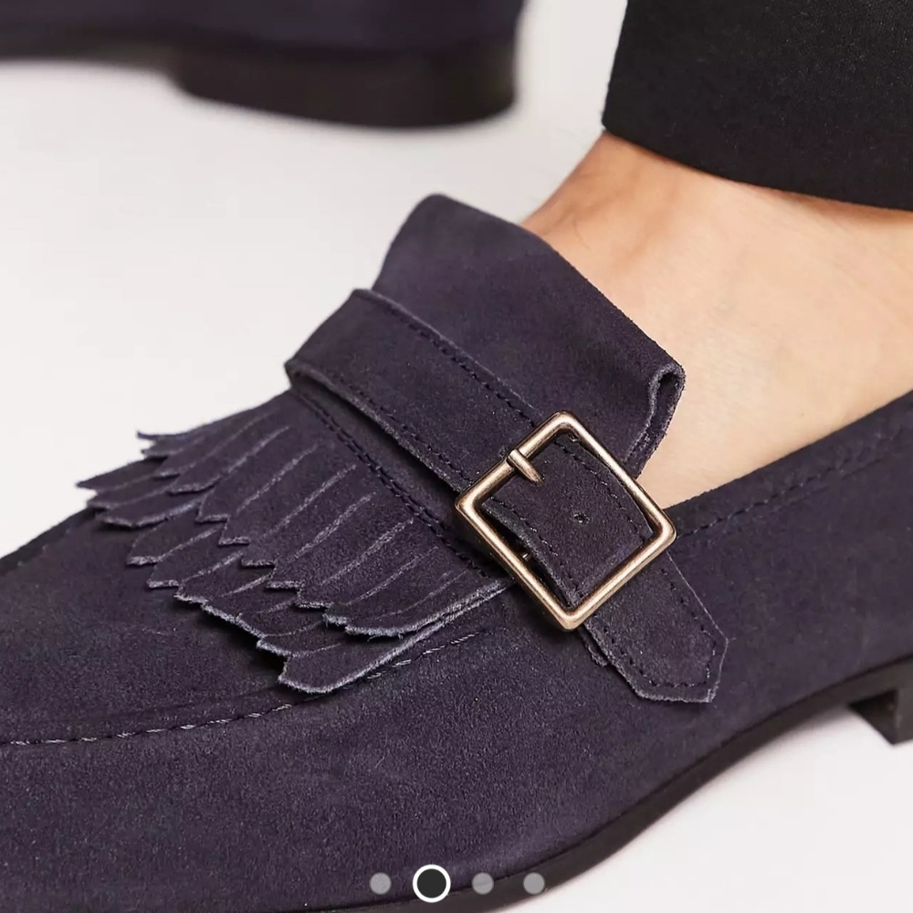 Shoes - Picture 4 of 4
